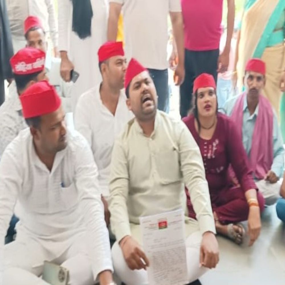 मथुरा में सपा का प्रदर्शन:मध्य प्रदेश के मंत्री के खिलाफ की नारेबाजी, कर्नल सोफिया कुरैशी पर दिए बयान से हैं नाराज