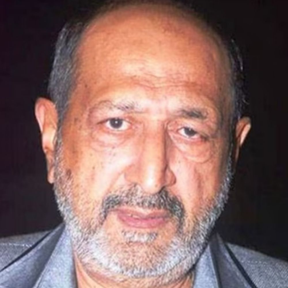 टीनू आनंद के खिलाफ दर्ज हुई शिकायत:कुत्तों को हॉकी स्टिक से पीटने की बात कही थी, आवारा कुत्तों के हमले से बेटी की कलाई टूटी थी
