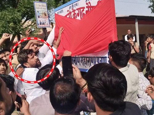 आगरा में करणी सेना कार्यकर्ताओं को जेल भेजने पर हंगामा:एकता चौकी पर जमा हुआ कार्यकर्ता, ओकेंद्र राणा चकमा देकर हुआ था फरार