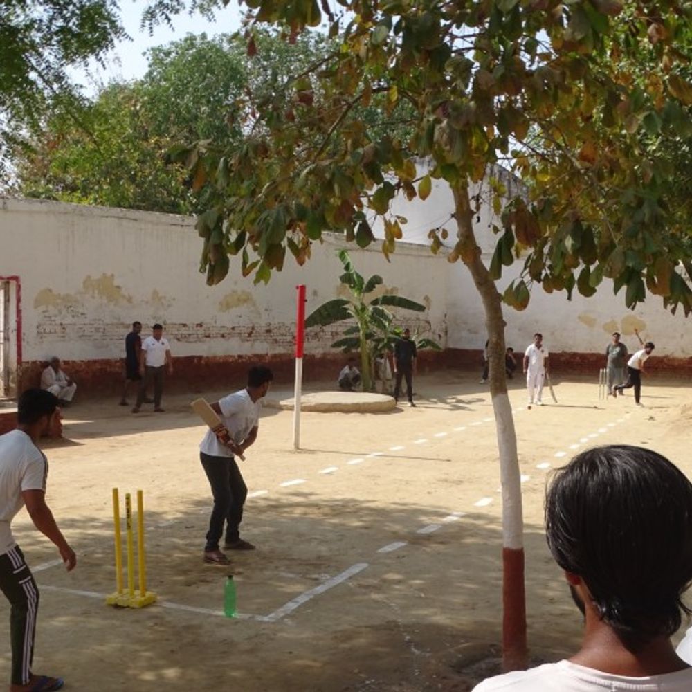 मथुरा जेल में लगे चौके छक्के:बंदियों के बीच हुई क्रिकेट चैंपियन लीग,नाइट राइडर्स ने जीता फाइनल मैच