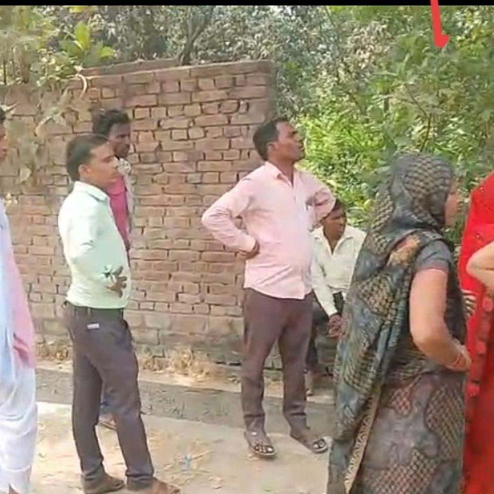 सीतापुर में विवाहिता ने लगाई फांसी:पति पर आत्महत्या के लिए उकसाने का केस दर्ज, एक महीने पहले मायके में बताई थी आपबीती