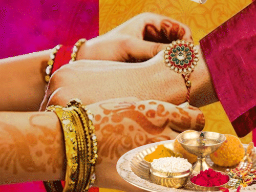 शादीशुदा बेटियों को भी जमीन में मिल सकती है हिस्सेदारी:2027 चुनाव में महिला वोट बैंक पर नजर, योगी सरकार जल्द लेगी फैसला