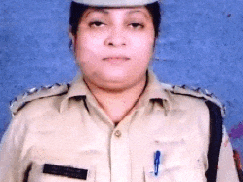 वाराणसी में ADCP नम्रिता और मनोज पांडे को नई तैनाती:राजेश पांडेय कानपुर और ममता रानी चौधरी का लखनऊ ट्रांसफर