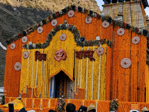 2013 त्रासदी में तबाह केदारनाथ अब कितना सेफ:रास्ते चौड़े, मंदिर की सेफ्टी के लिए नदी किनारे वॉल; 80% रीडेवलपमेंट पूरा