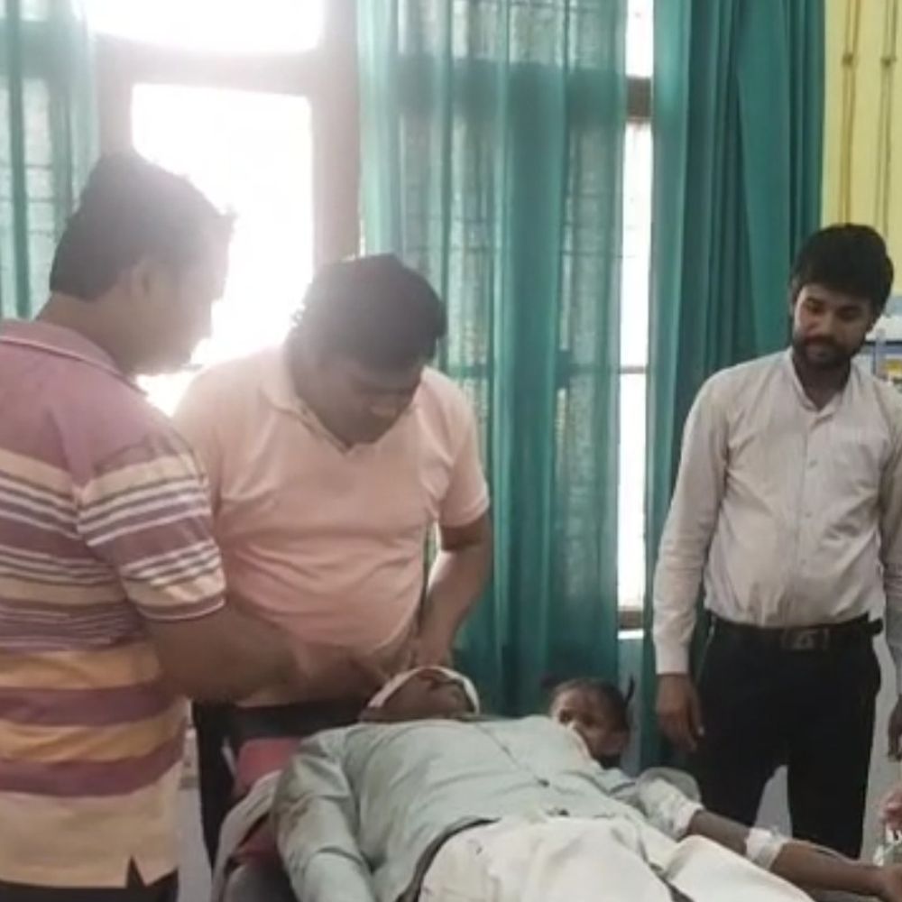 अयोध्या में दो सड़क हादसे:एक युवक की मौत, दंपति समेत तीन घायल; दो की हालत गंभीर