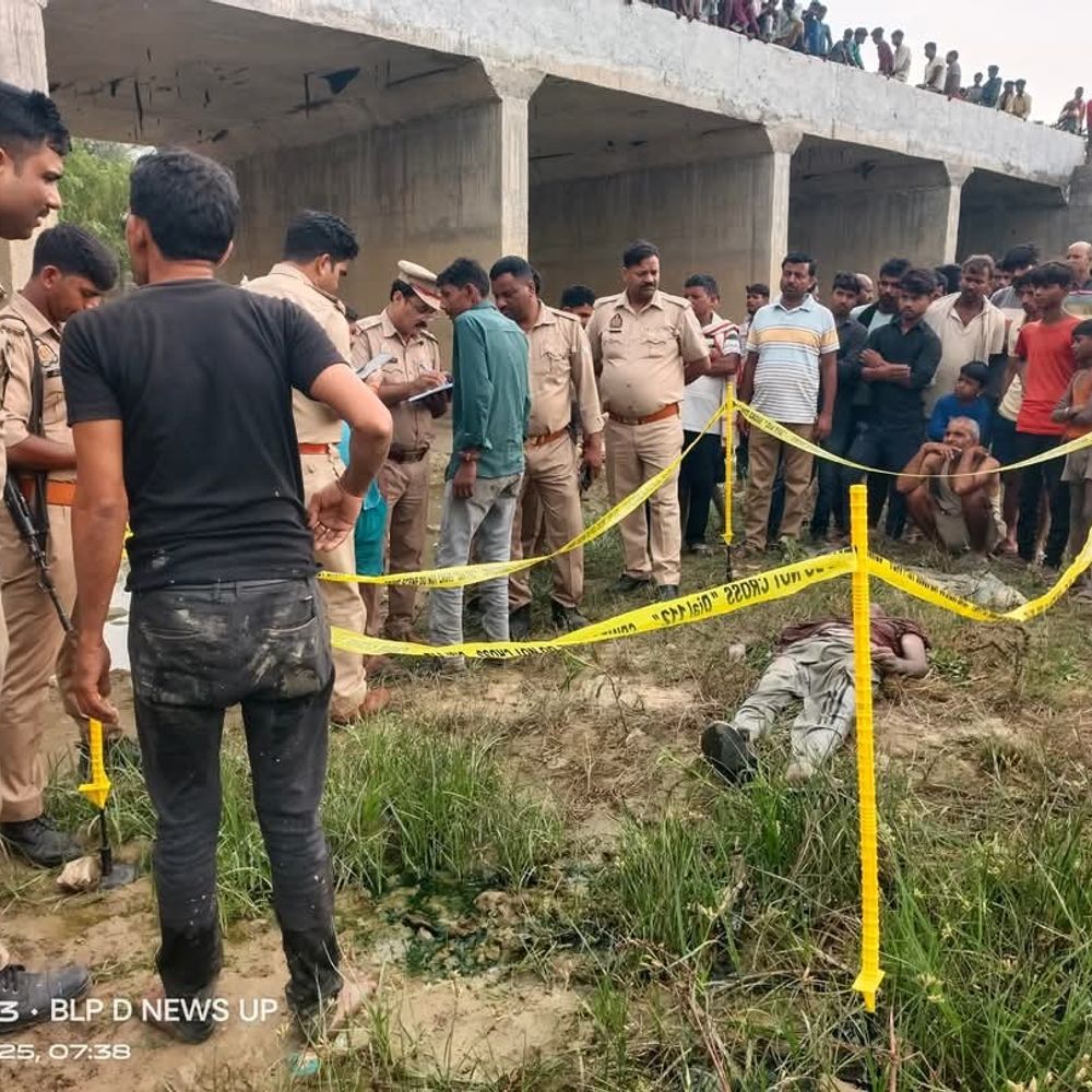 बूढ़ी राप्ती नदी में मिला युवक का शव:बनकटवा पुल के पास मिला युवक का शव, पुलिस जांच में जुटी