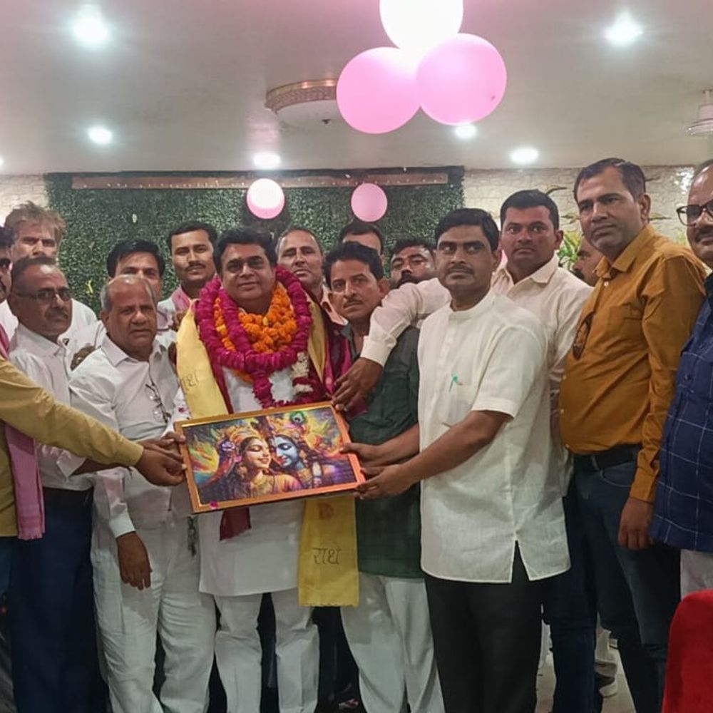 हाथरस में यादव महासभा की बैठक:मनोज यादव बने जिलाध्यक्ष, बोले- अंतिम पायदान पर खड़े लोगों के लिए लड़ेंगे