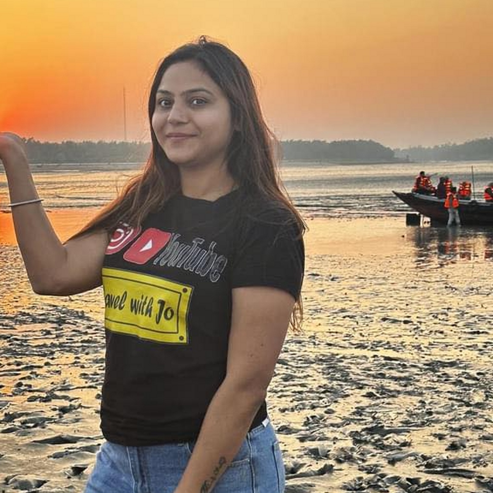 हिसार की यूट्यूबर जासूसी के आरोप में गिरफ्तार:4 बार पाकिस्तान जा चुकी, एजेंट्स को भारत की खुफिया जानकारियां भेजने का शक