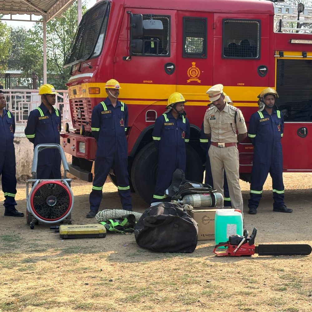 कोरिया पुलिस को मिली आपदा प्रबंधन की ट्रेनिंग:125 पुलिस कर्मियों ने सीखी आग बुझाने की तकनीक; फायर डेमो का आयोजन