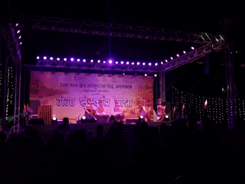 काशी में गंगा संस्कृति यात्रा की हुई शुरूआत:गायन,वादन,नृत्य की‌ हुई प्रस्तुति, लोकगीतों पर झूमे श्रोता