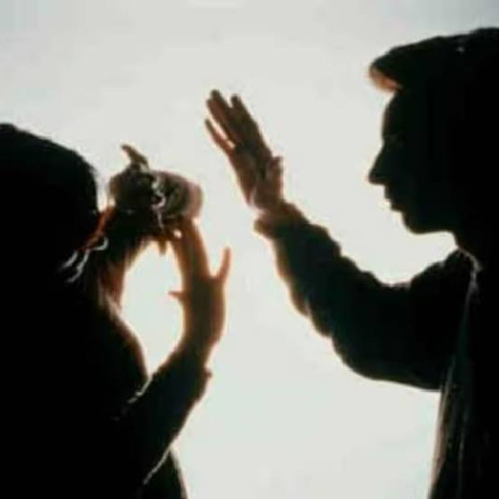 लखनऊ की युवती से धर्म छिपाकर शादी:मुंबई में पति ने मांस खिलाया, गोवा ले जाकर किया गलत काम
