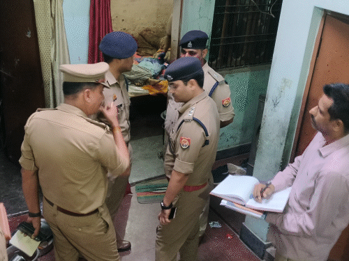 लखनऊ में महिला की गला रेतकर हत्या:बदमाशों ने रात में घर में घुसकर रेता गला, भाई ने दी पुलिस को सूचना