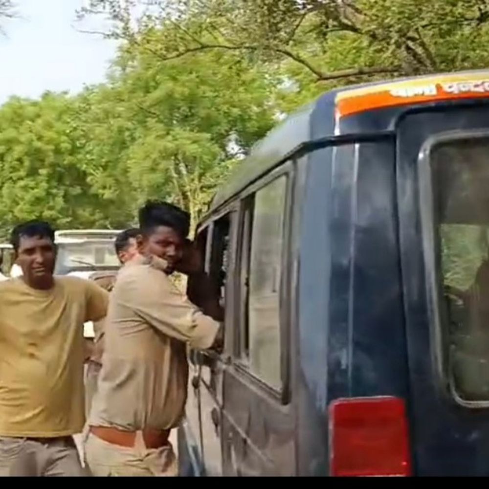 जौनपुर में बदमाशों ने पुलिस पर गाड़ी चढ़ाई, सिपाही शहीद:पुलिस ने पीछा करके बदमाश सलमान को एनकाउंटर में मार गिराया