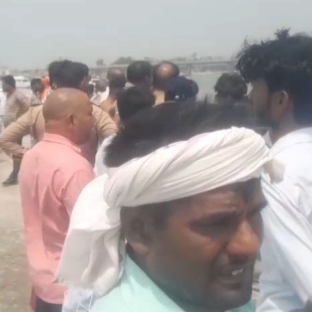 बदायूं में गंगा में डूबे 6 श्रद्धालु, 2 लापता:चार को बचाया गया, राजस्थान से अस्थि विसर्जन के लिए आए थे