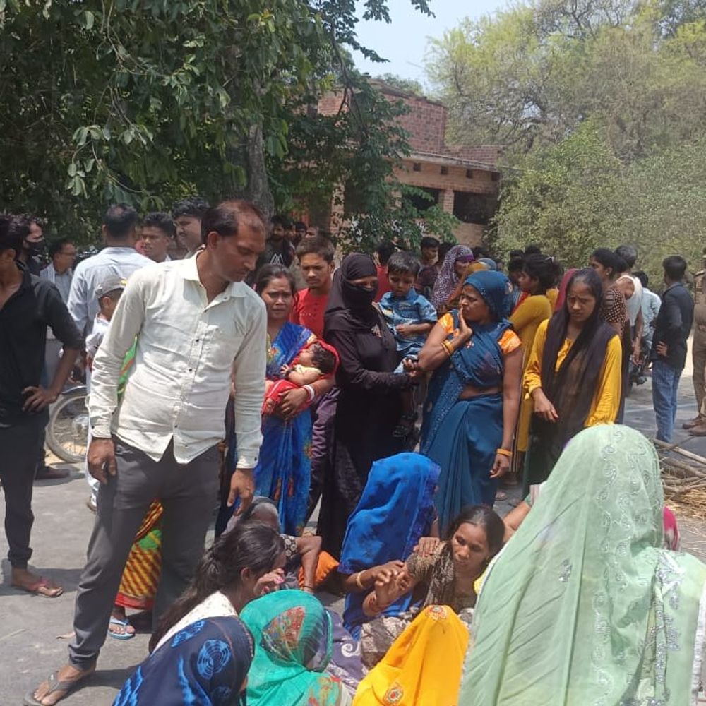 इंजेक्शन लगाने से बाद बिगड़ी तबीयत, बच्चे की मौत:गुस्साए परिजनों ने सड़क जाम की, 2 किमी तक लगी वाहनों की लाइन