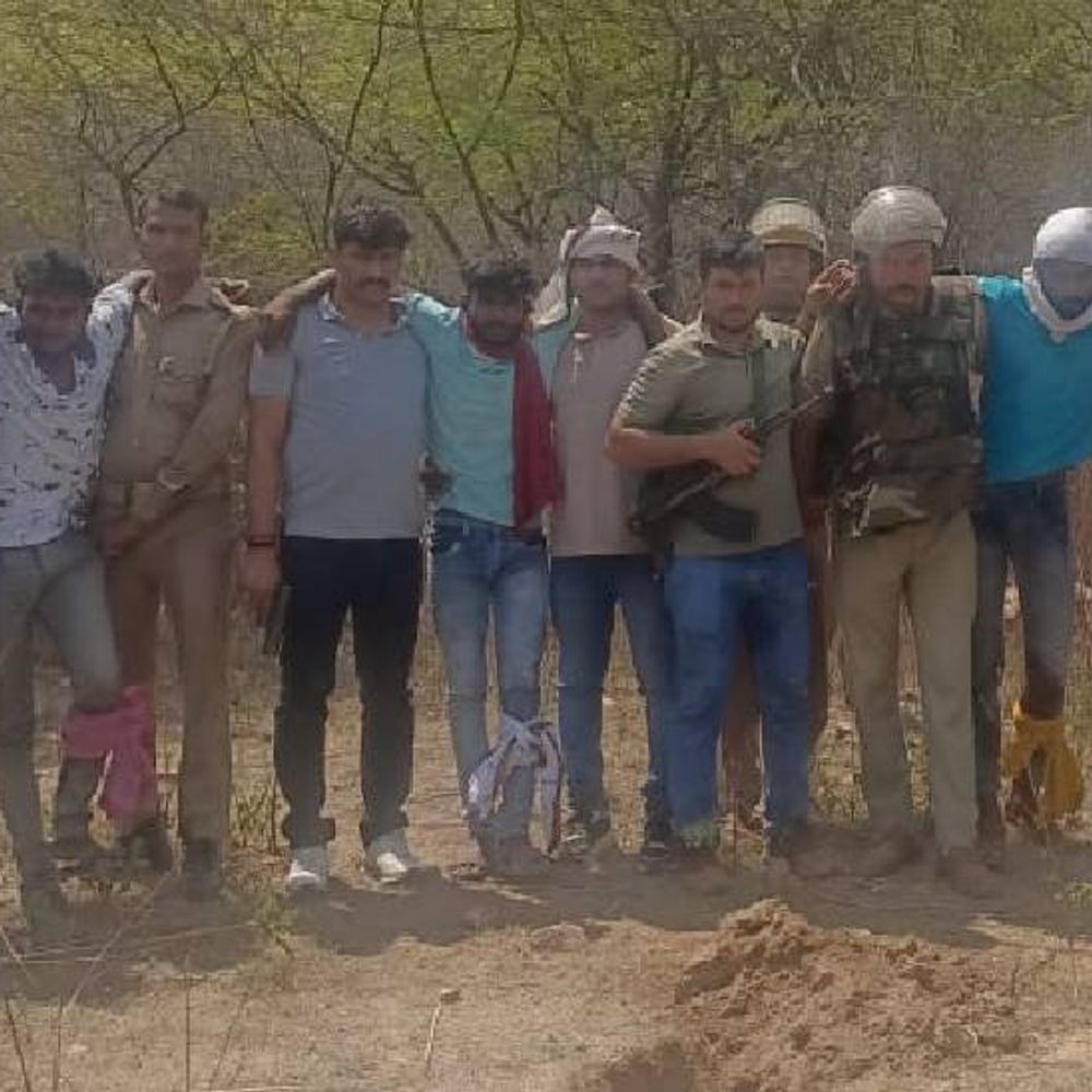 जुआ में 3 लाख हारा तो बना लुटेरा:झांसी में 6 गुर्गों के साथ बनाया गैंग, महिला से गहने लूटे, पहली वारदात में पकड़े