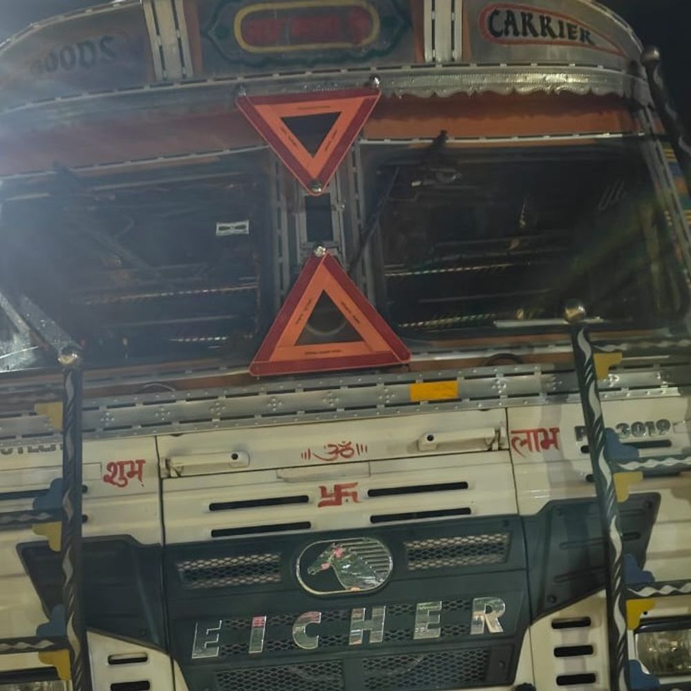 लखनऊ में ट्रक ने बाइक को मारी टक्कर:गोसाईगंज में 22 वर्षीय युवक की मौत, चालक फरार