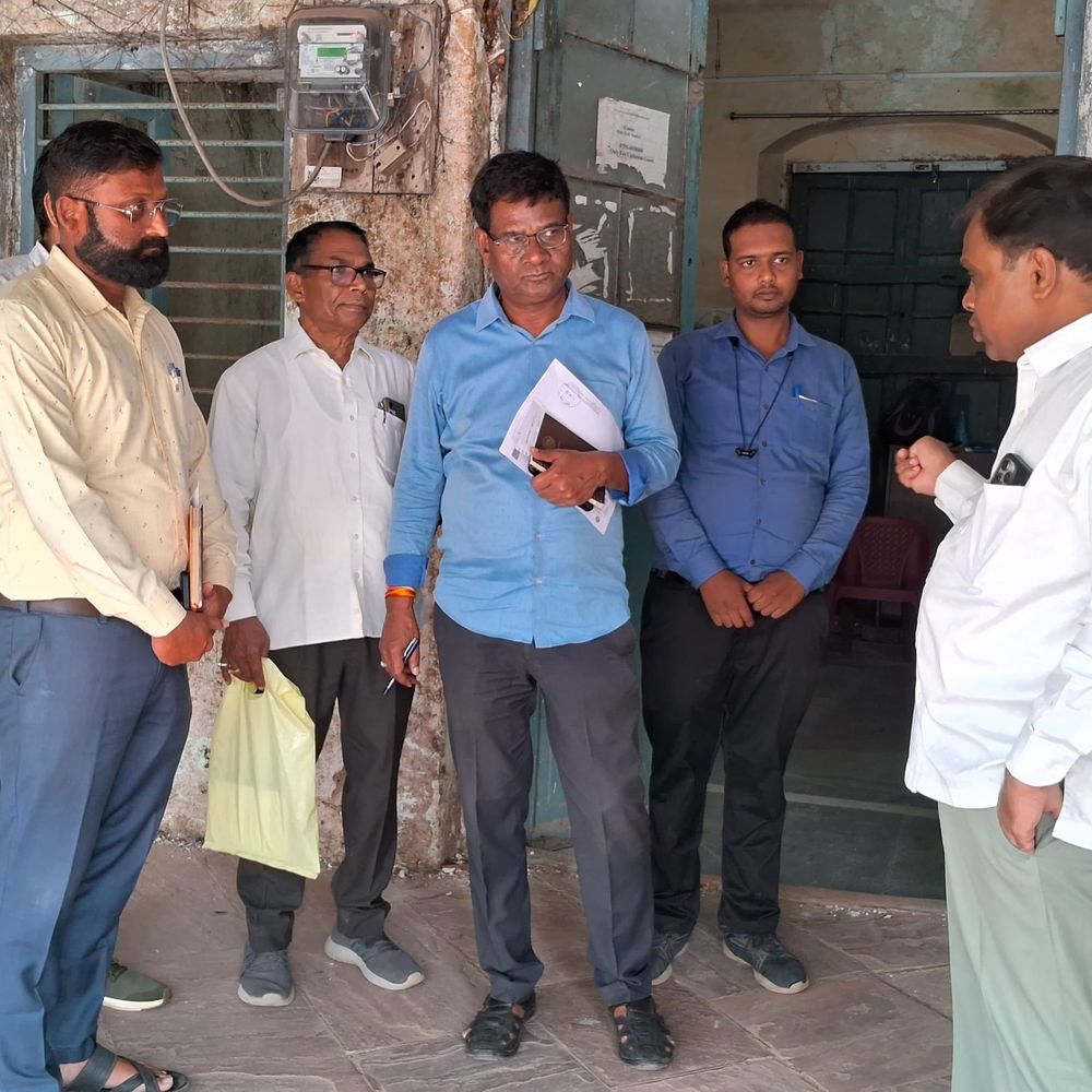 बैतूल कलेक्टर ने पुराने कलेक्ट्रेट का किया निरीक्षण:अवैध आईटी सेंटर का खुलासा; तुरंत बंद करने और संचालकों पर कार्रवाई के आदेश