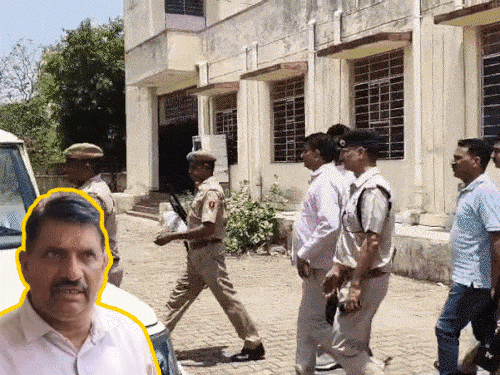 BJP विधायक कंवरलाल मीणा ने किया कोर्ट में सरेंडर:पहले किए बालाजी के दर्शन; SDM पर पिस्तौल तानने के मामले में मिली थी सजा