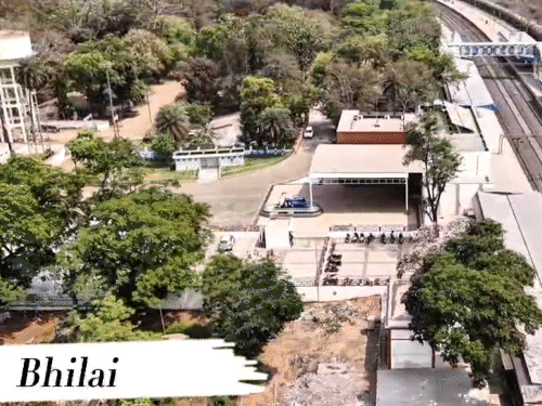 छत्तीसगढ़ के 5 रेलवे स्टेशन का आज उद्घाटन:इनमें भिलाई, अंबिकापुर, डोंगरगढ़ भी; महिलाओं के लिए अलग वेटिंग एरिया, दिव्यांगों के लिए रैंप जैसी सुविधाएं