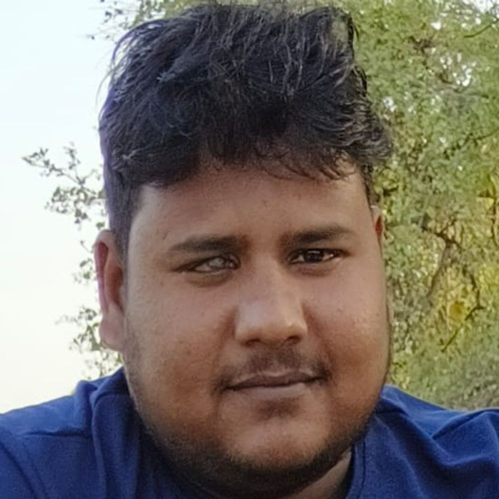 बोलेरो ने बाइक सवार को रौंदा, मौत:चालक फरार; वाराणसी से कुछ दिन पहले आया था घर