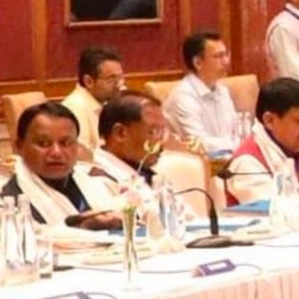 PM मोदी से CM साय ने की 'बस्तर की बात':बोले-हमने हाथों से बंदूकें छीनकर गेंद थमाई, नड्‌डा बोले-नक्सलवाद को परास्त करने लगाई पूरी ताकत