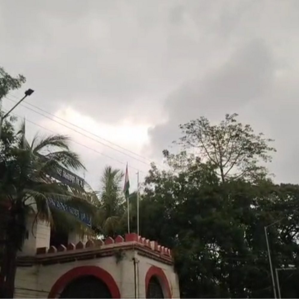 बिलासपुर में दोपहर में बदली...शाम को बारिश:37 डिग्री के नीचे रहा तापमान, लेकिन उमस ने किया बेहाल; आज भी बारिश के आसार