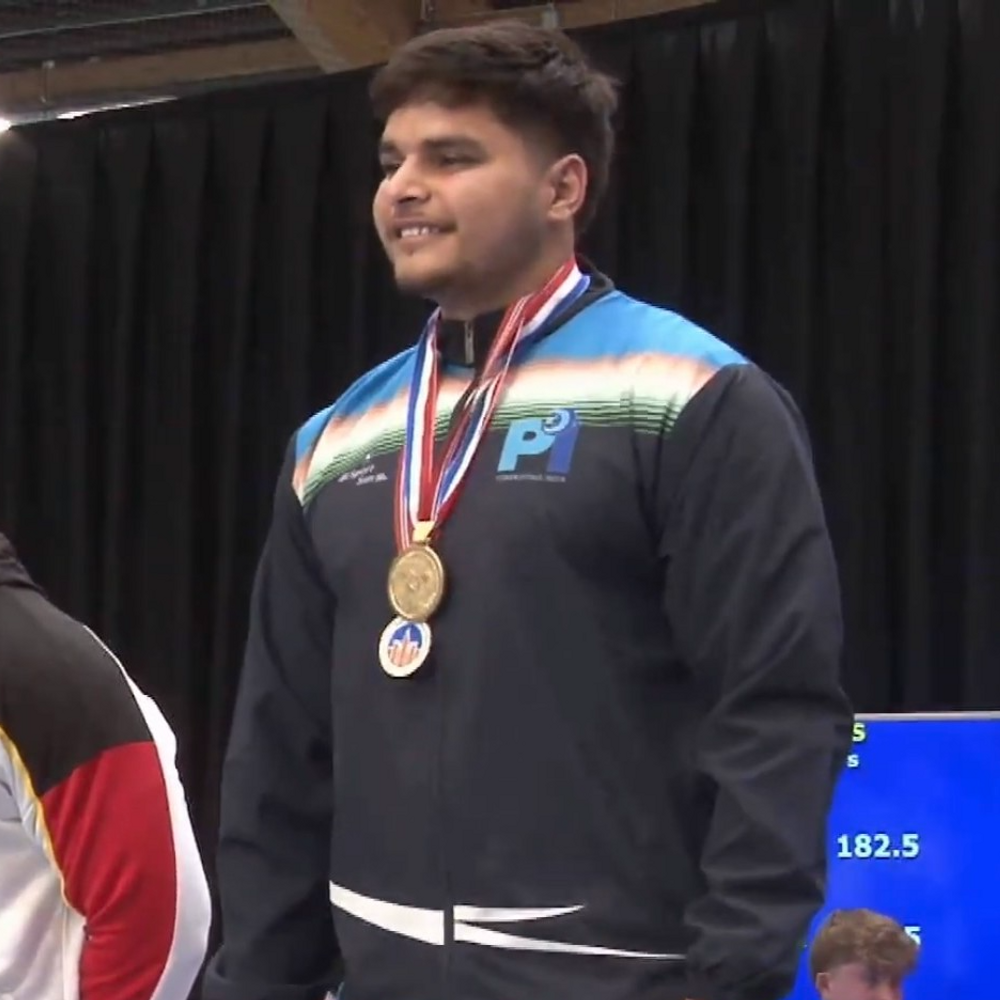 हिसार के लक्ष्य ने विश्व बेंच प्रेस में गोल्ड जीता:182.5 किलो वजन उठाया, एशियाई और कॉमनवेल्थ गेम का रिकॉर्ड तोड़ा