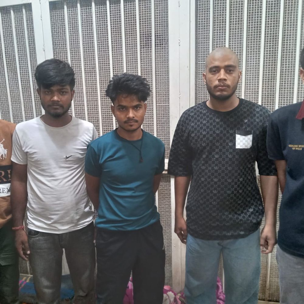 नीमच पुलिस ने किए नशीले पदार्थ और हथियार जब्त:60 ग्राम एमडी, 21 किलो डोडाचूरा और 2 देसी पिस्टल के साथ 5 आरोपी पकड़े