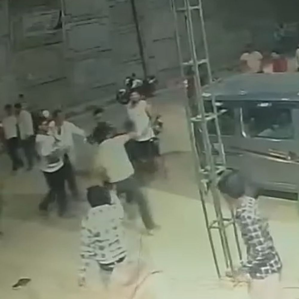 दलित परिवार की बेटी की शादी में बवाल:युवती के बाल खींचे, परिवार वालों को पटकर मारा, घटना CCTV में कैद
