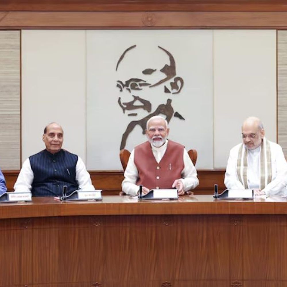 PM मोदी की अध्यक्षता में कैबिनेट बैठक जारी:नीति और सुरक्षा से जुड़े मुद्दों पर चर्चा संभव; पिछली मीटिंग 14 मई को हुई थी