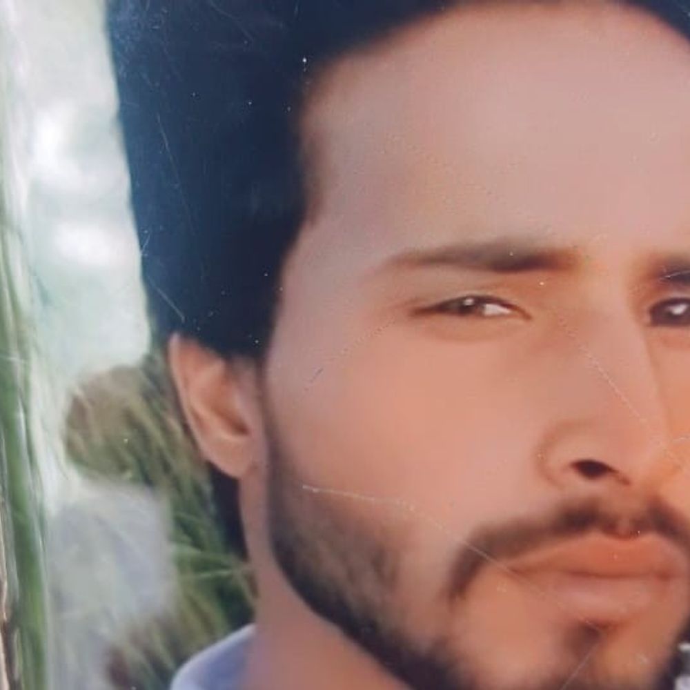 रामपुर में ट्रक ने बाइक सवार को रौंदा, मौत:टेलर की मौत, 3 महीने पहले हुई थी शादी