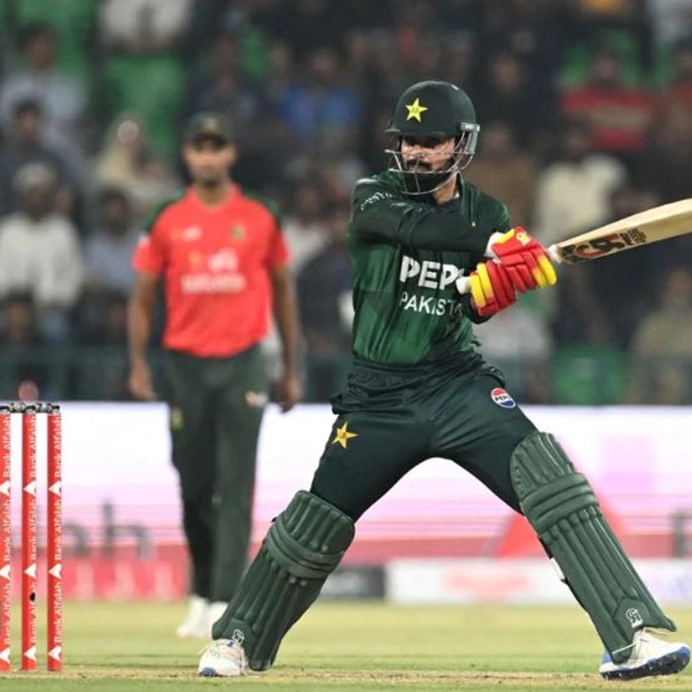 पाकिस्तान ने पहले टी-20 में बांग्लादेश को हराया:सलमान आगा की फिफ्टी, शादाब खान ने 48 रन बनाए और 2 विकेट झटके