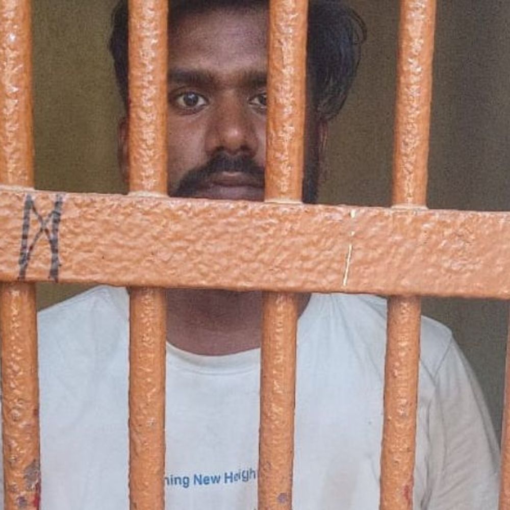 मोबाइल टावर के नाम पर 12 लाख ठगने वाला गिरफ्तार:55 लाख एडवांस व 45 हजार रुपये महीना किराया मिलने का दिया था झांसा