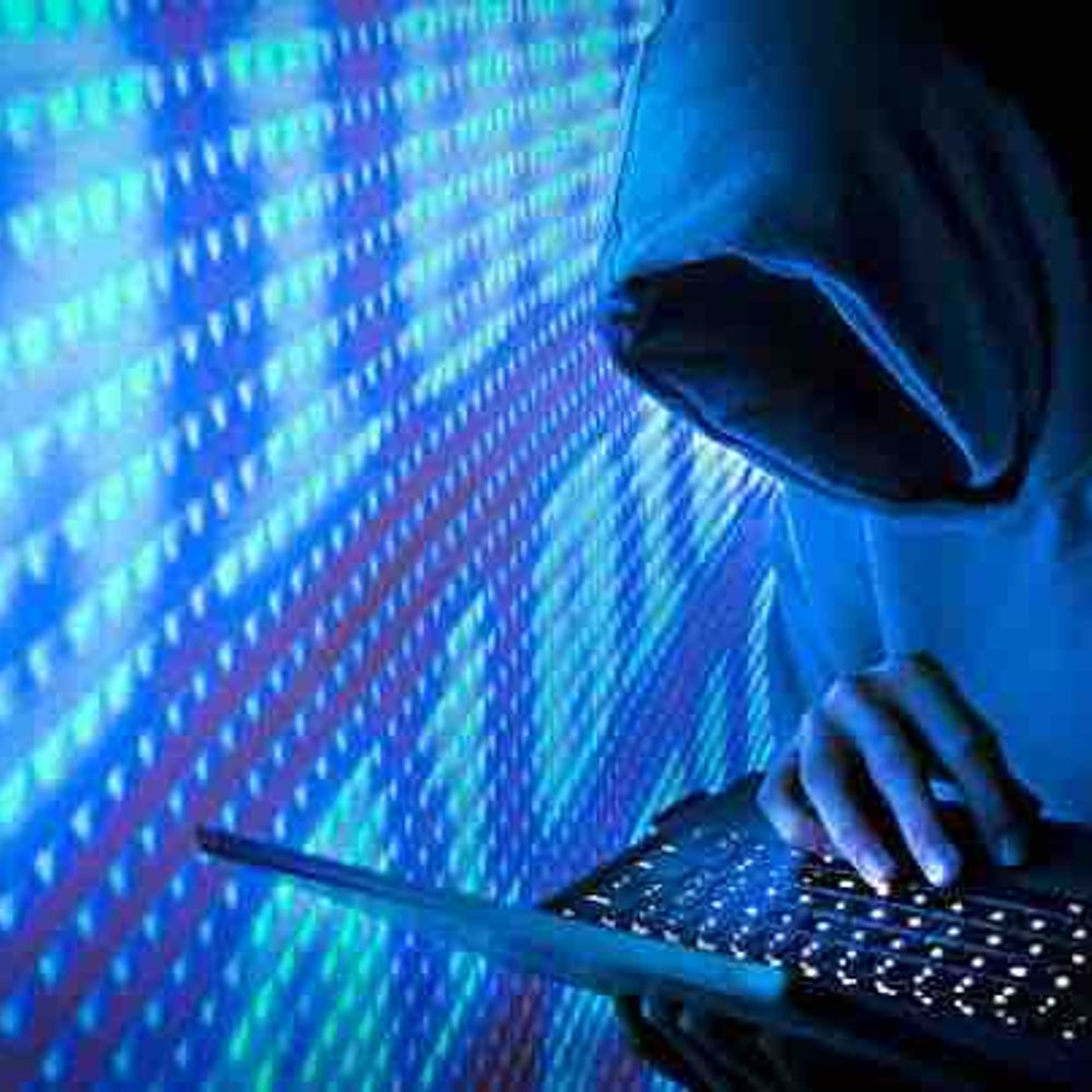 गोरखपुर में साइबर ठगी:फर्जी बैंककर्मी ने क्रेडिट कार्ड से निकाले ₹18,000, KYC अपडेट का दिया झांसा