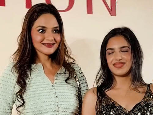 56 की उम्र में भी मधु शाह की गजब फिटनेस:यूजर्स ने शिल्पा शेट्टी से तुलना कर की तारीफ, बोले- ये इतनी जवान कैसे?