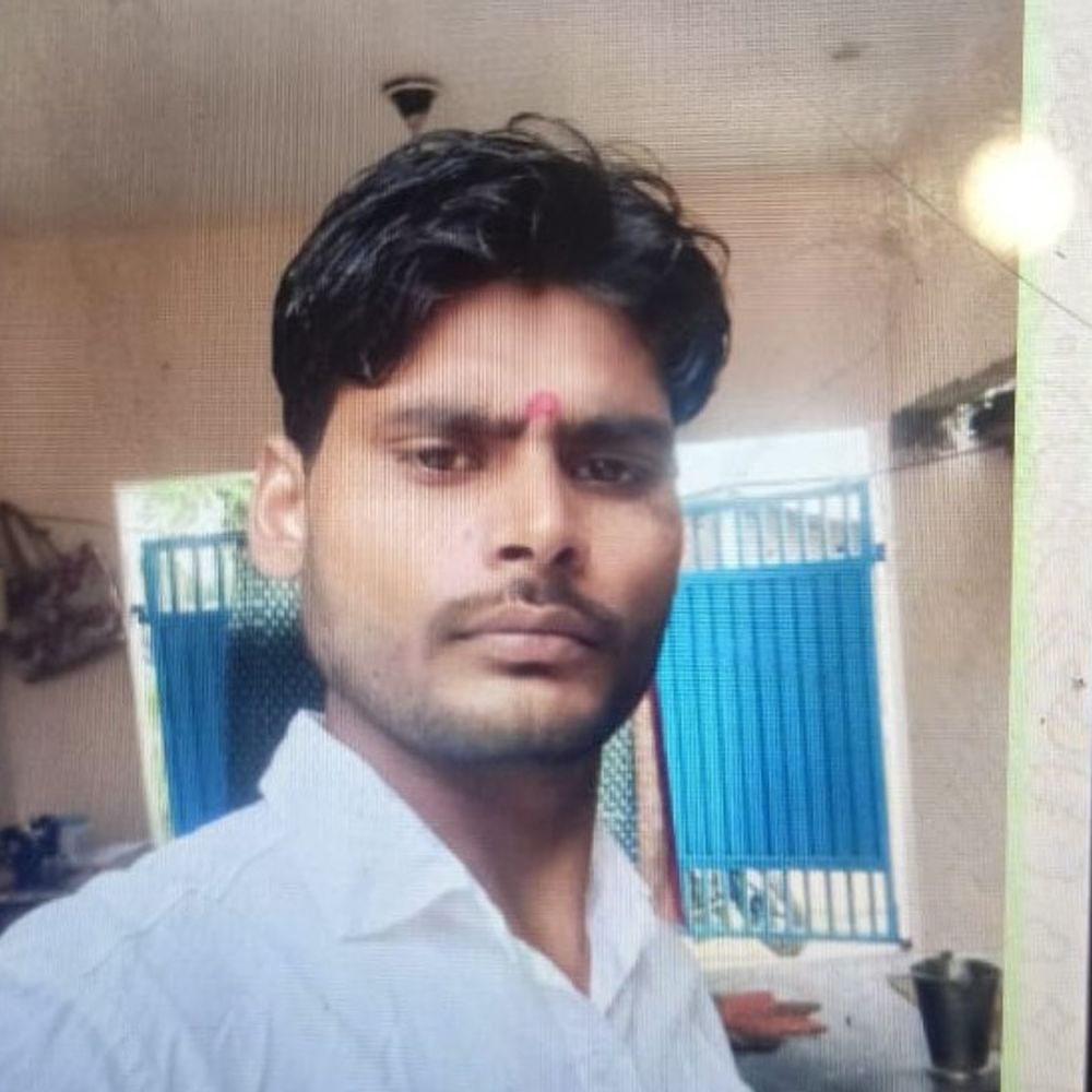 किसान पथ पर ट्रैक्टर-बाइक की टक्कर:30 वर्षीय पेंटर की मौत, दो मासूम बच्चों का छिना सहारा