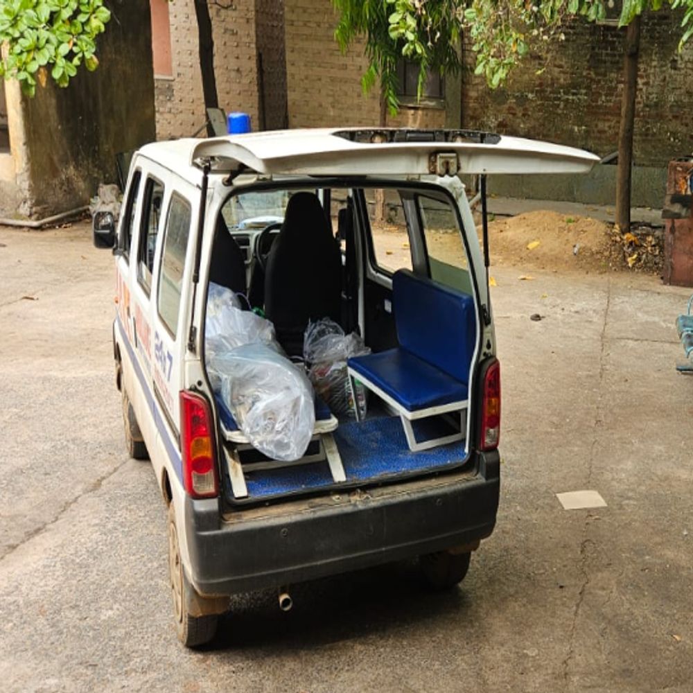 18 माह बाद कब्र से निकाली लाश, दोबारा पोस्टमॉर्टम:सुसाइड को सर्पदंश दिखाकर मुआवजा लेने रची साजिश; वकील-डॉक्टर समेत 5 पर दर्ज है FIR