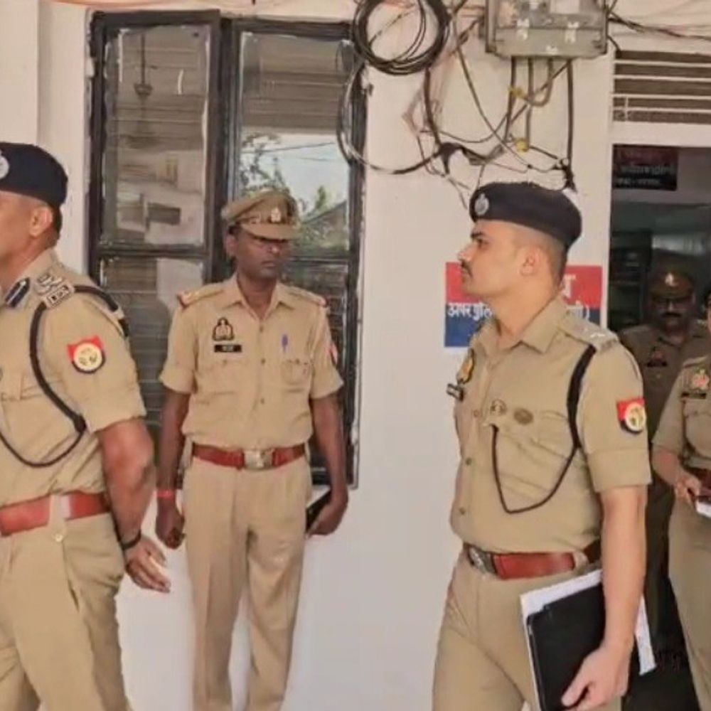 मुरादाबाद डीआईजी का संभल दौरा:एसपी कार्यालय का निरीक्षण, बकरीद की तैयारियों की समीक्षा करेंगे