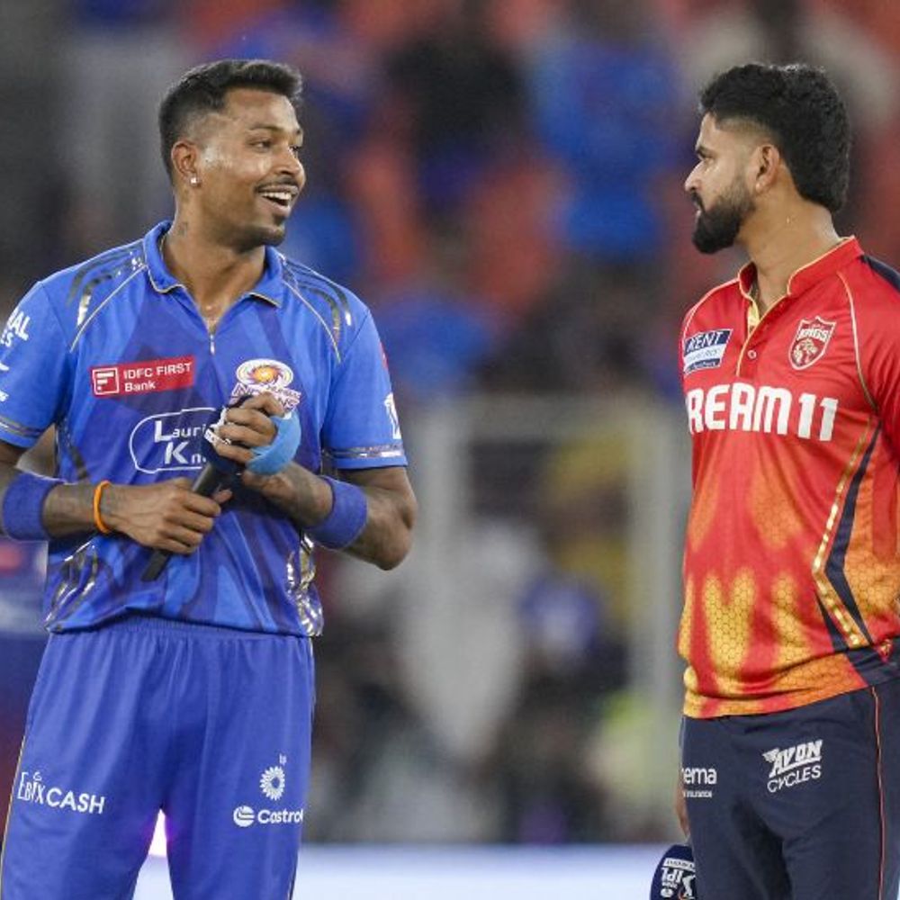 पंजाब-मुंबई पर स्लोओवर रेट के लिए जुर्माना:श्रेयस पर 24 लाख और हार्दिक पर 30 लाख का फाइन, पंजाब फाइनल में