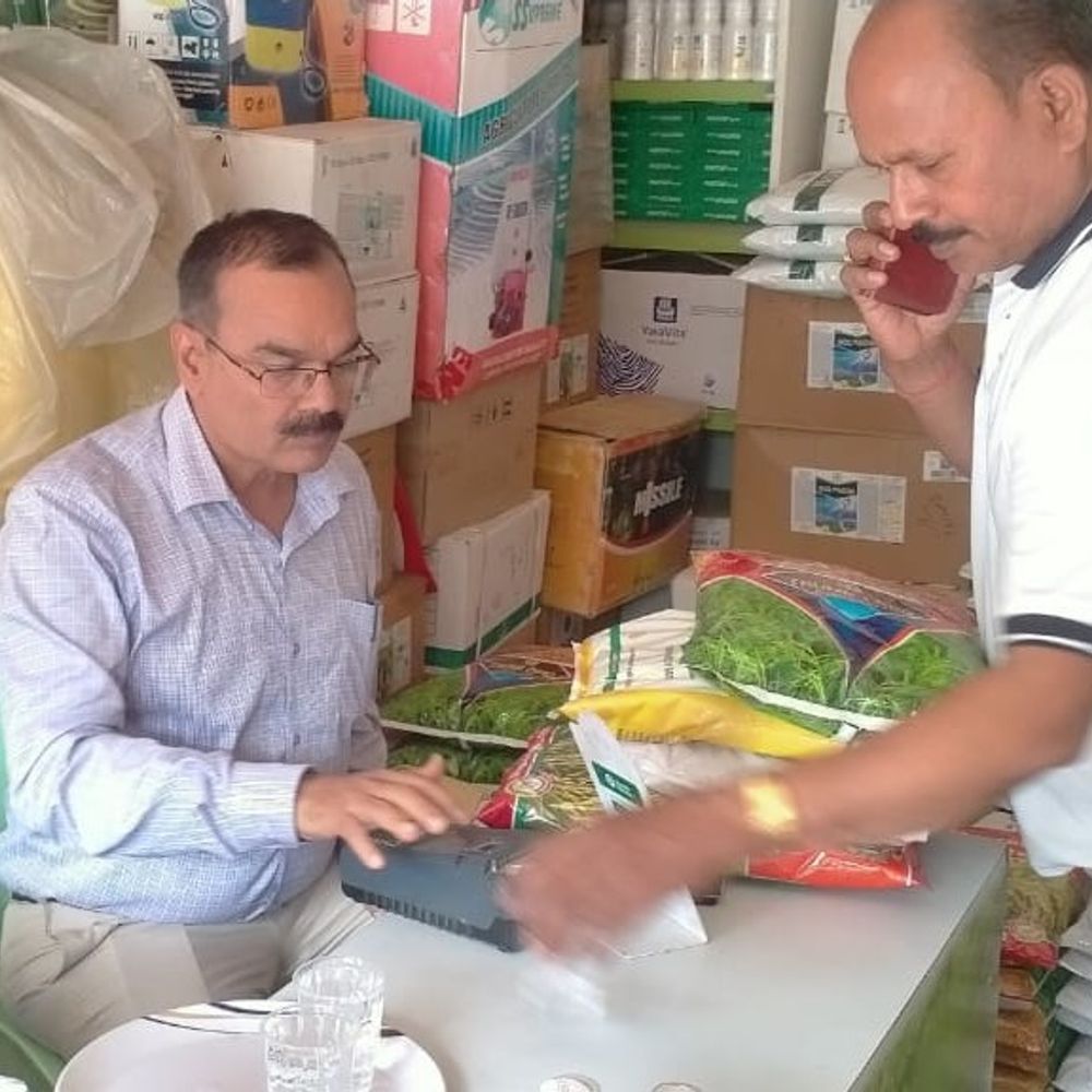 संभल में 26 दुकानों की जांच, 22 नमूने लैब भेजे:बीज विक्रेताओं पर कार्रवाई, 3 को नोटिस