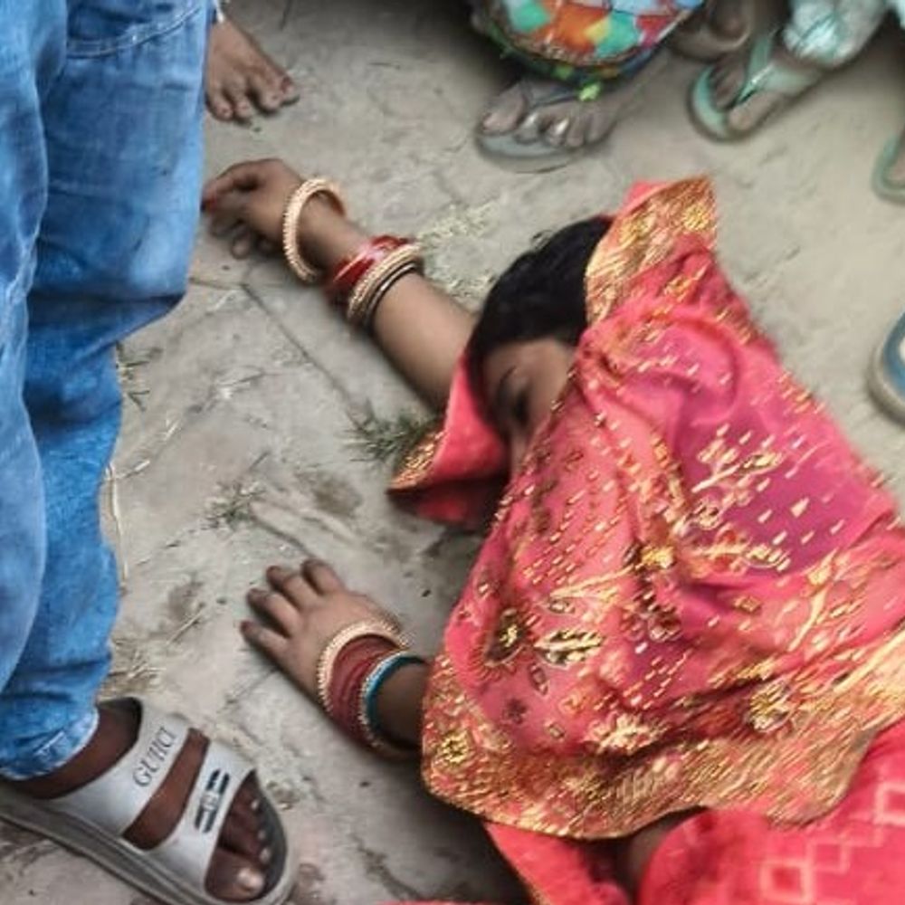 पारिवारिक विवाद से परेशान महिला ने नहर में कूदी:गोताखोरों ने बचाई जान, जांच में जुटी पुलिस