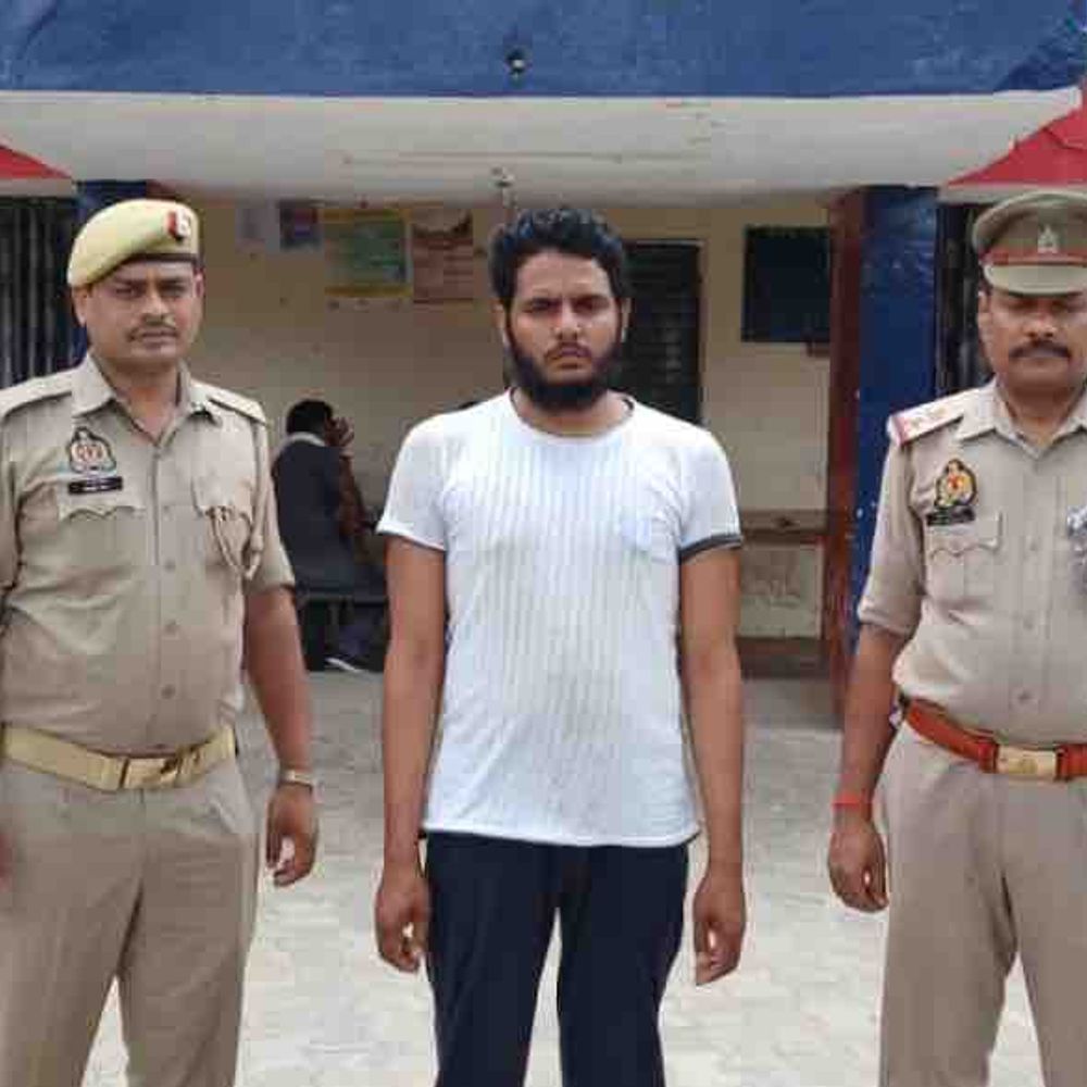 शादी का झांसा देकर युवती से दुष्कर्म:गोरखपुर में मौलाना गिरफ्तार, पीड़िता 8 माह की गर्भवती