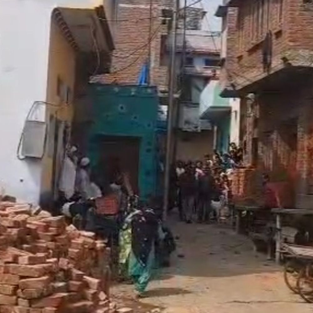 कासगंज में बच्चों के झगड़े ने पकड़ा तूल:दो पक्षों में जमकर पथराव, 7 लोग गिरफ्तार