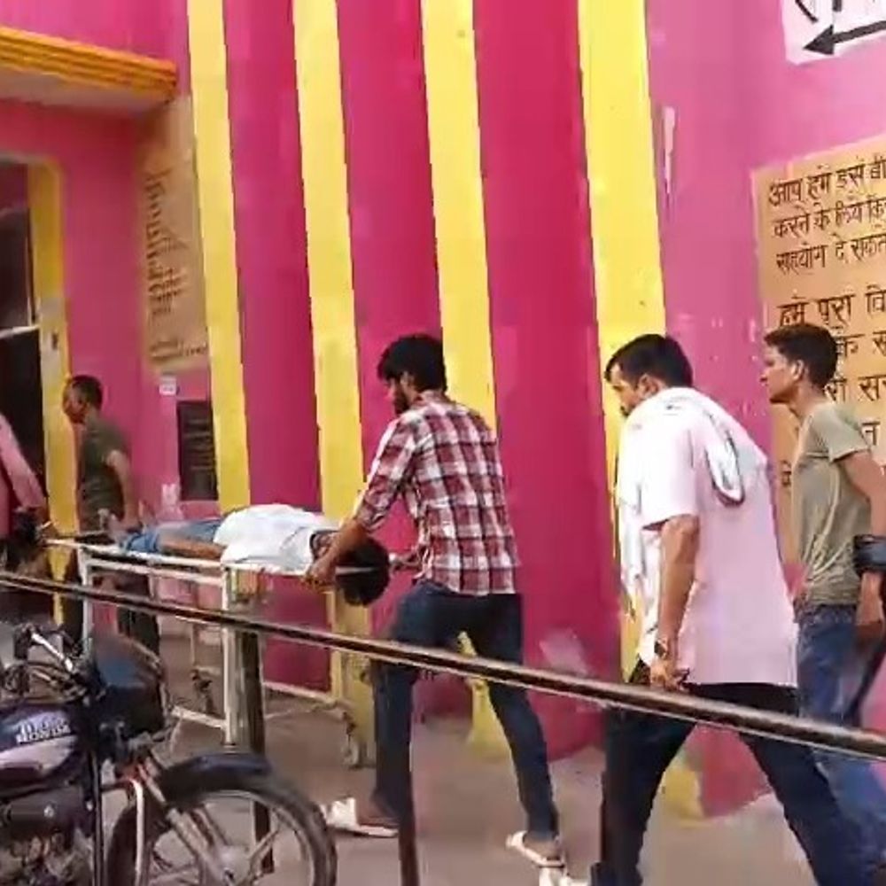 सीतापुर में निजी स्कूल के शिक्षक ने दी जान:किराए के कमरे में फांसी लगाई, पुलिस जांच में जुटी