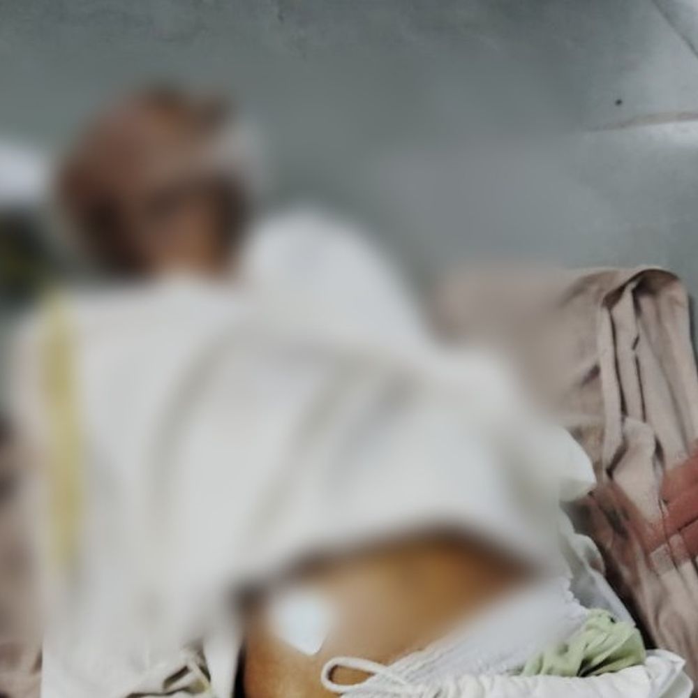 लिच्छवी एक्सप्रेस में यात्री की मौत:दिल्ली से मऊ जा रहे थे, टूंडला स्टेशन पर उतारा गया शव