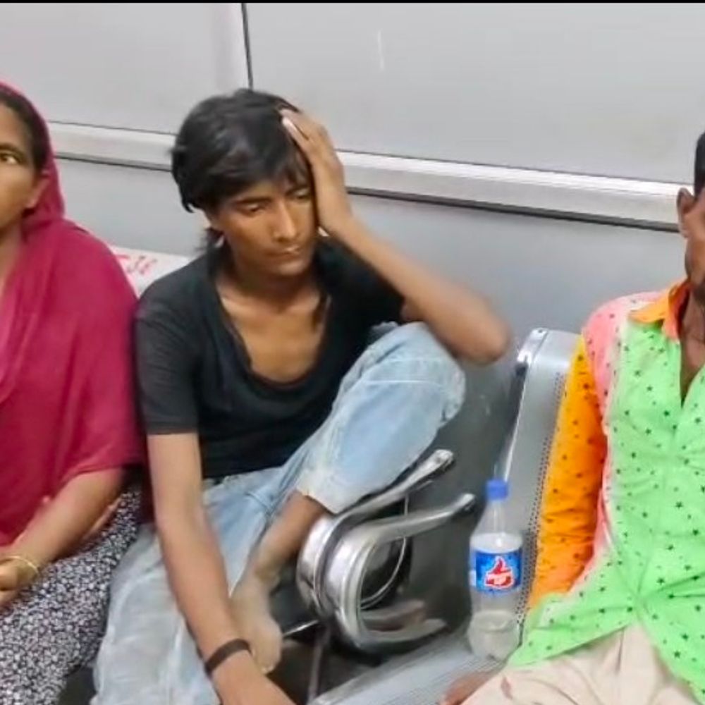 ट्यूबवेल पर नहाने को लेकर हुआ झगड़ा:दो पक्षों में हुई मारपीट, एक ही परिवार के 4 लोग हुए घायल