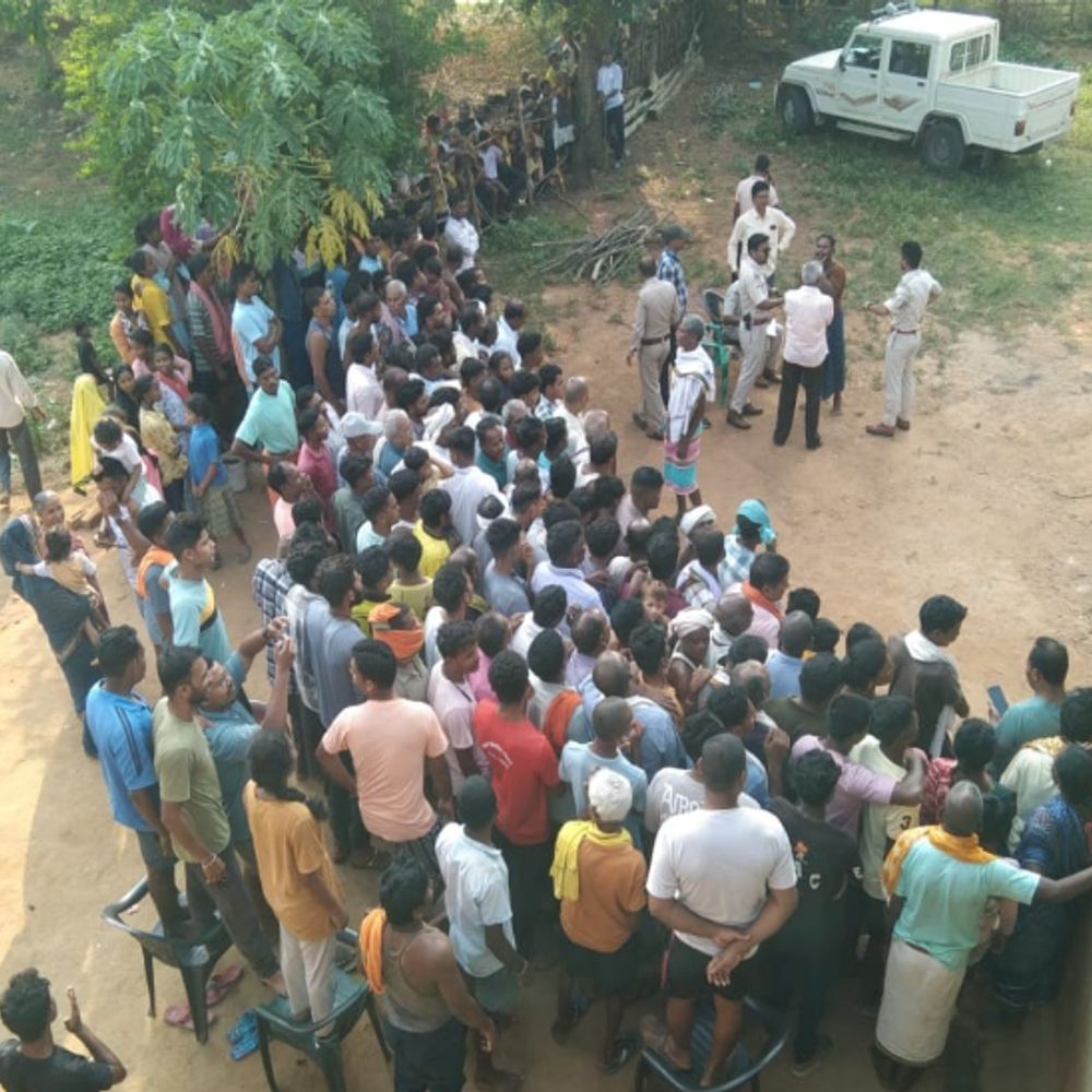 कांकेर में बच्चों पर हमला करने वाला तेंदुआ पकड़ाया:वन विभाग ने पिंजरे में किया कैद; ग्रामीणों ने ली राहत की सांस