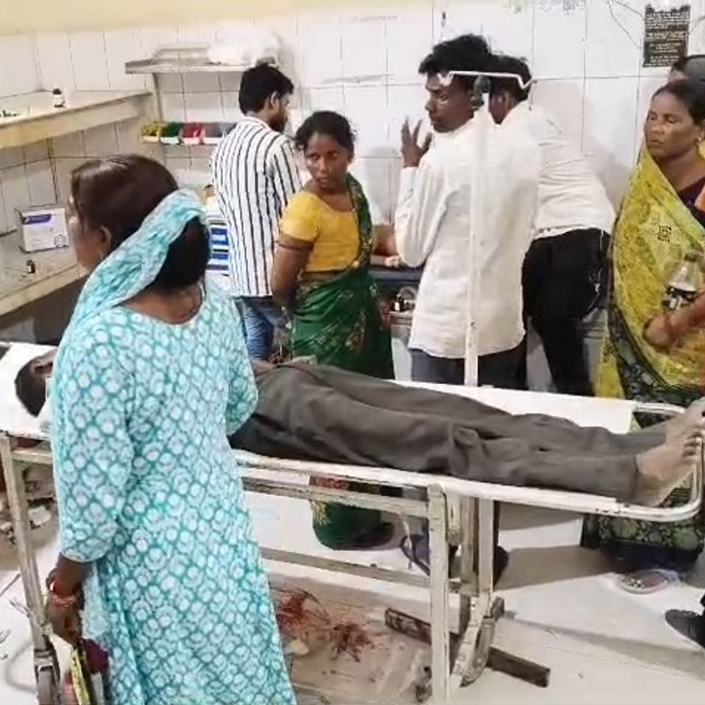 सीतापुर पीटीसी कैंपस में कर्मचारी ने की आत्महत्या:पेड़ से लटका मिला शव, परिवार से विवाद की आशंका