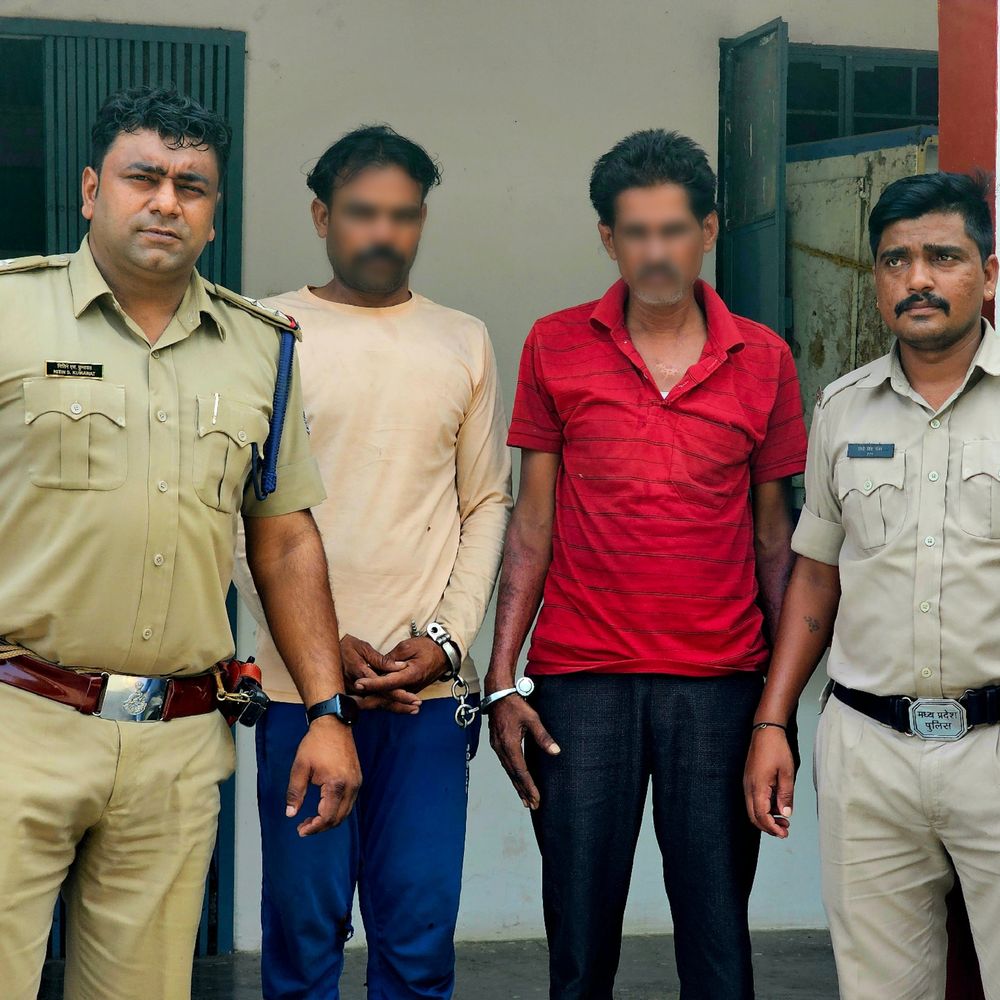 60 हजार के 29 किलो डोडाचूरा के साथ दो पकड़ाए:बाइक पर बोरे में भरकर ले जा रहे थे, कोर्ट में पेश कर रिमांड पर लिया